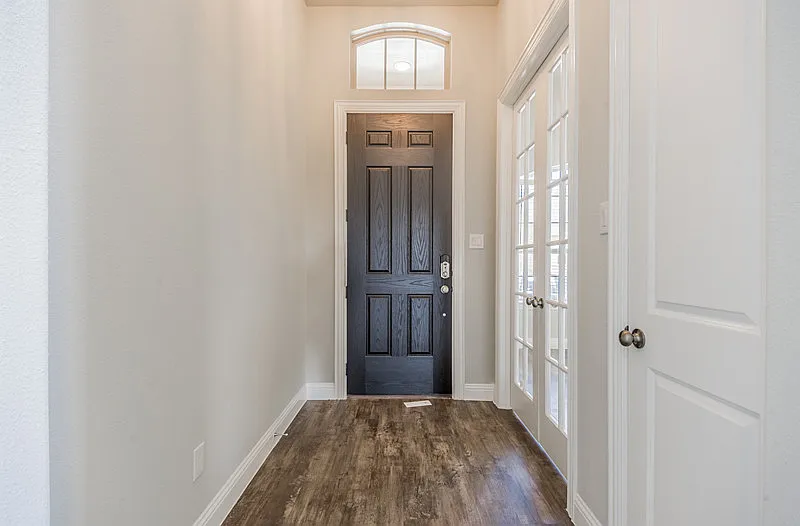 5 bed, 3.5 bath, 3123 sqft, $4,295 — Photo 2