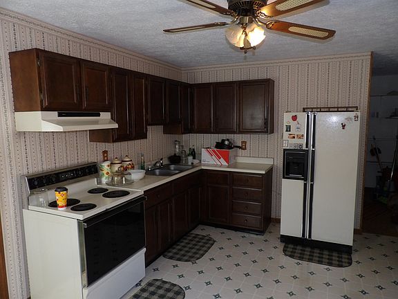 4th image of 1003 Skaggs Ct