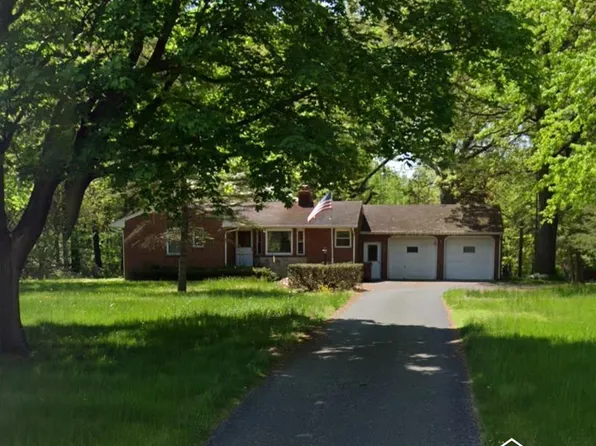 2351 W Temperance Rd, Temperance, MI 48182