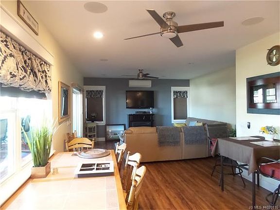 Additional seating, for formal dining.