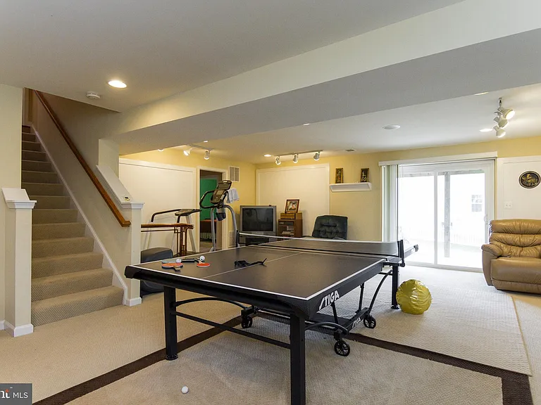 46 Bismark Dr — Photo 24