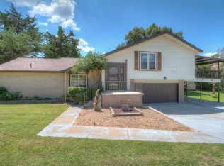 1104 E Keystone Hill Dr, Cleveland, OK 74020
