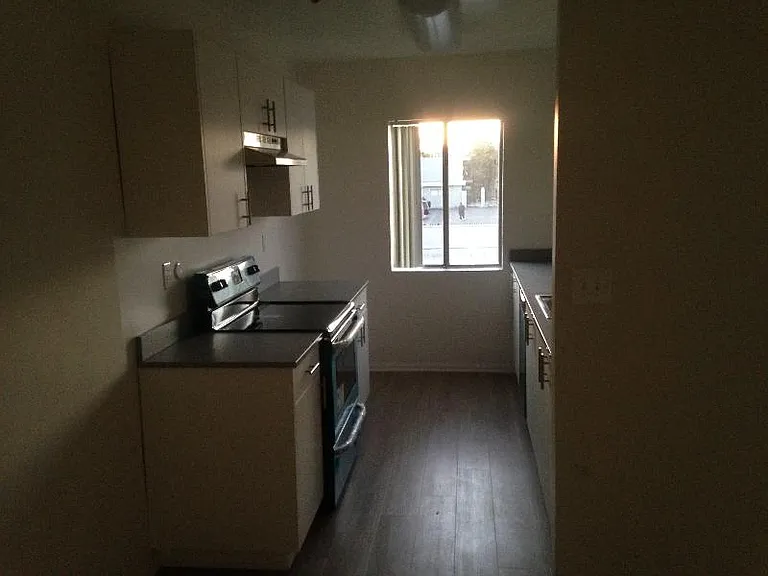 Fairmont Apartments — Photo 3