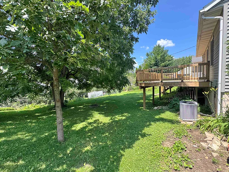 222 S Midvale Blvd — Photo 4