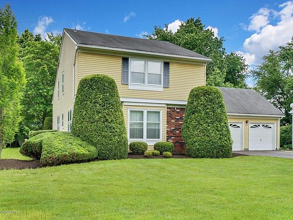 2nd image of 33 Alexandria Dr