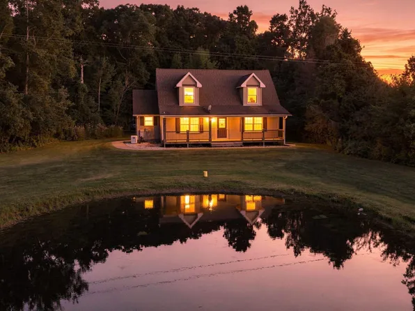 8840 Owens Rd, Yale, MI 48097