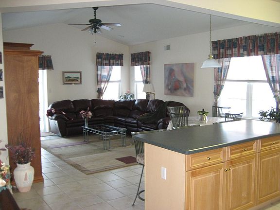 Kitchen & Familty Rooms 