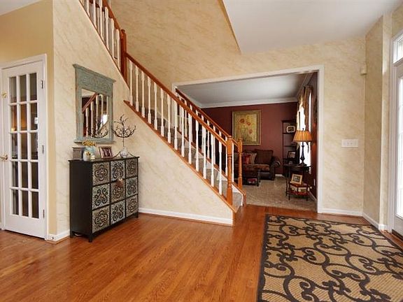 2nd image of 744 Mendon Hill Ln