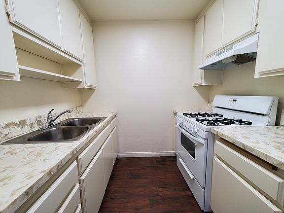 4th image of 1140 Grand Ave APT 2