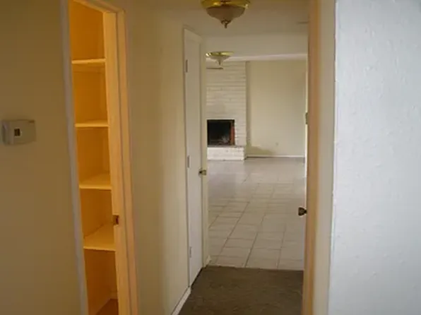 5727 Irving Blvd NW, Albuquerque, NM 87114