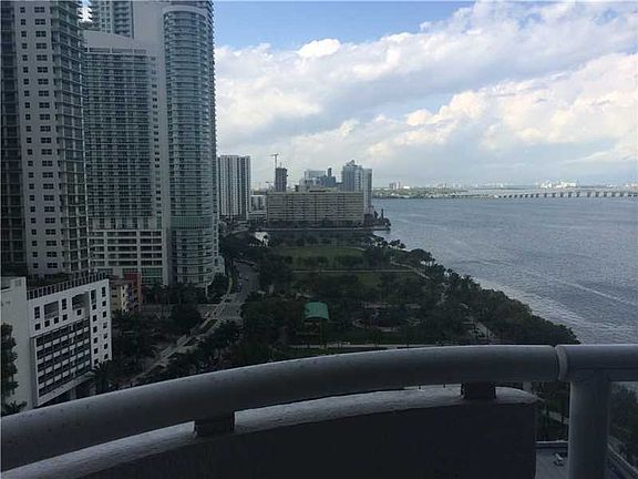 2nd image of 1717 N Bayshore Dr APT 2037