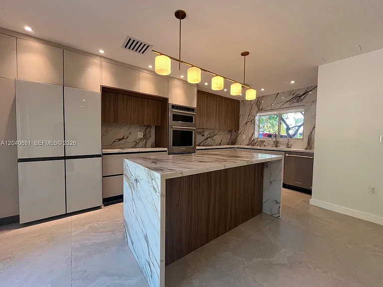 16802 SW 109th Ct — Photo 3