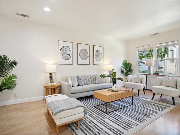3rd image of 3756 Evangelho Cir