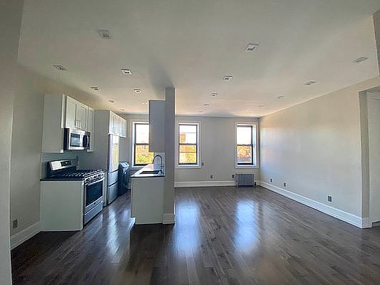 5th image of 8002 21st Ave APT 6