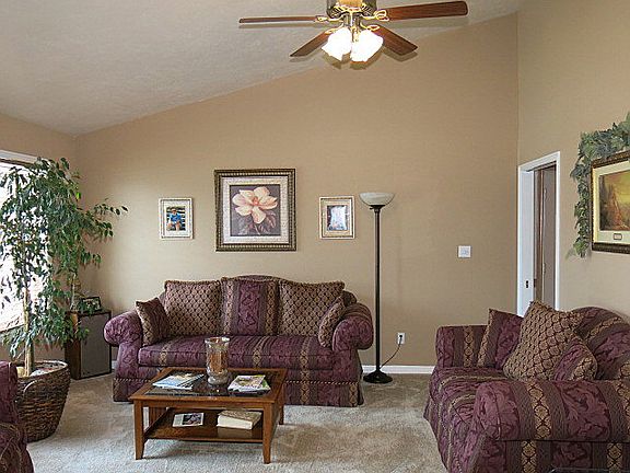 3rd image of 2846 Newman Dr
