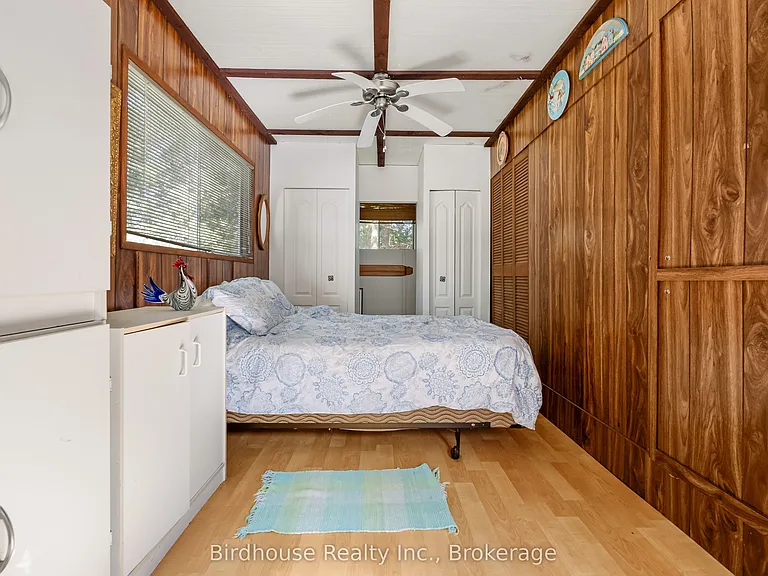 99 Riverside Dr — Photo 37
