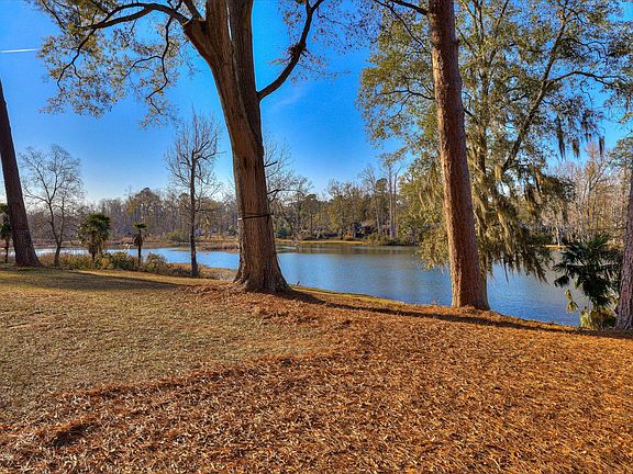 55th image of 134 Lake Bluff Drive