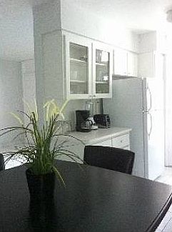 2nd image of 915 Lenox Ave APT 102