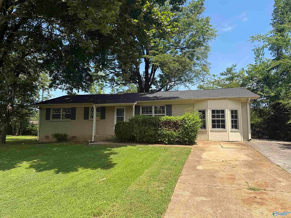 1st image of 2204 Pisgah Cir NW
