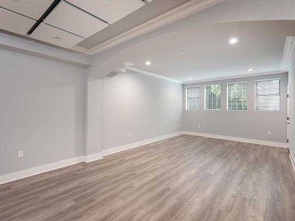 2nd image of 1350 S Roxbury Dr #204