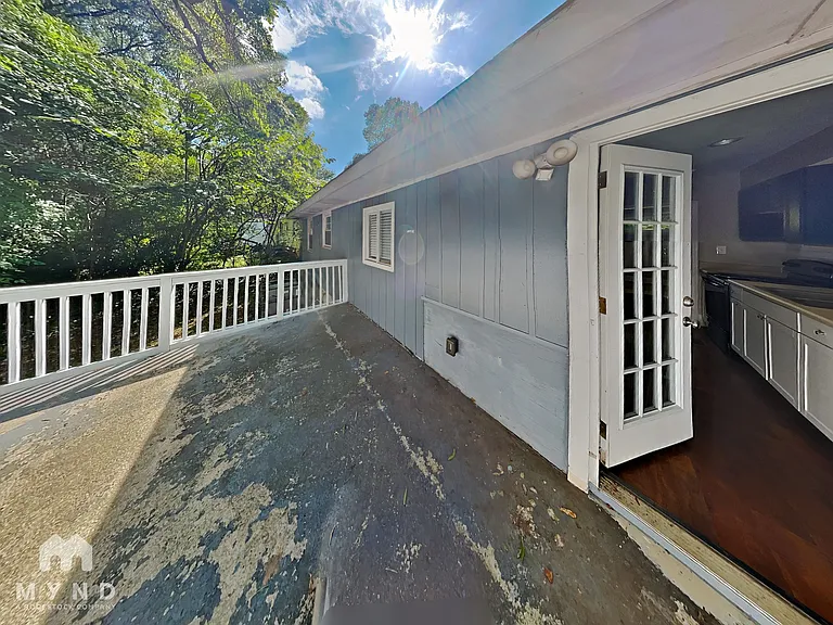 1921 Camp Greene St — Photo 16