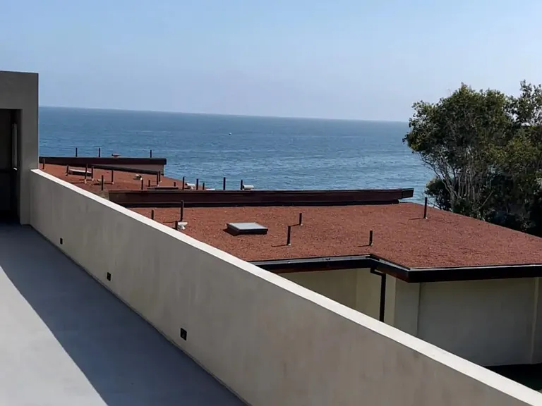 Bask in the sun with beautiful views of the ocean!