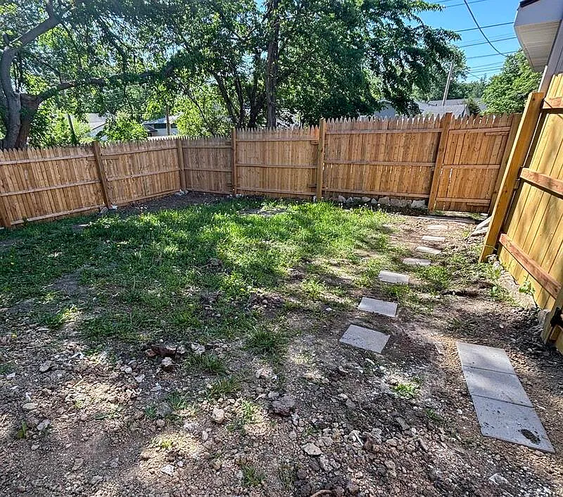 1 bed, 1.0 bath, $850 — Photo 2