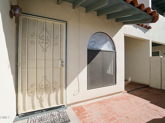4th image of 3203 W LOMA Lane #5