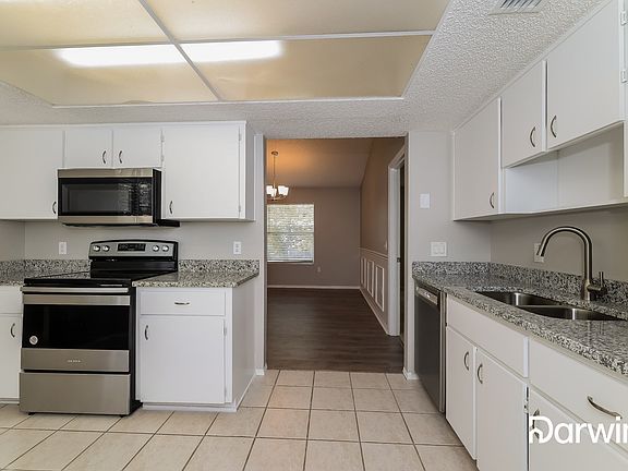 3rd image of 12650 Bay Hill Dr