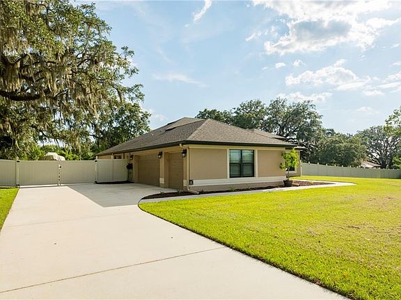 3rd image of 27945 Austin Woods Dr