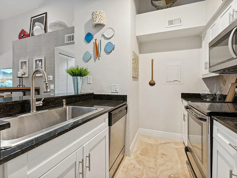 1725 Palm Cove Blvd #2-306 — Photo 5