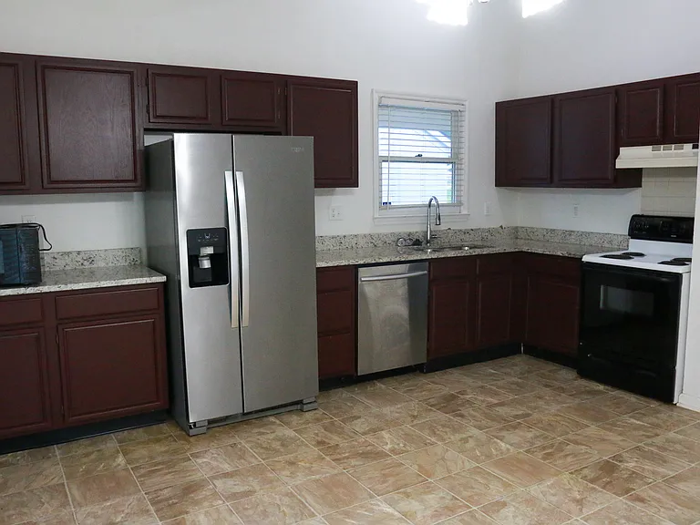 840 Overview Dr — Photo 11