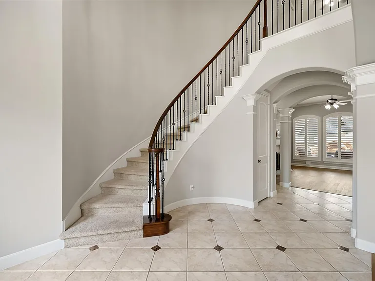 390 Wedgewood Dr — Photo 30