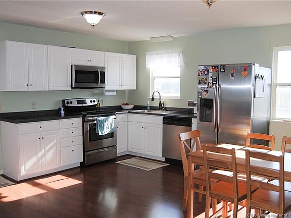 5th image of 3415 Damon Dr NW