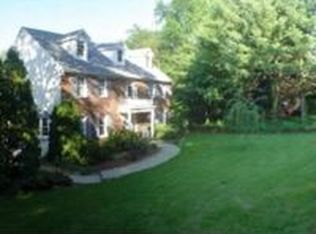 126 Falcon Crest Rd, Middlebury, CT 06762