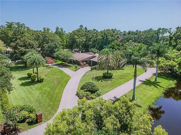 4th image of 1676 Sunnybrook Ln