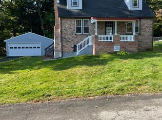 16 Lawrence St, Cohoes, NY 12047