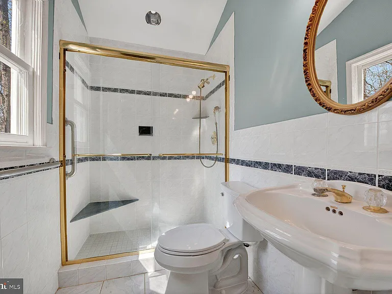 21733 Oatlands Rd — Photo 11