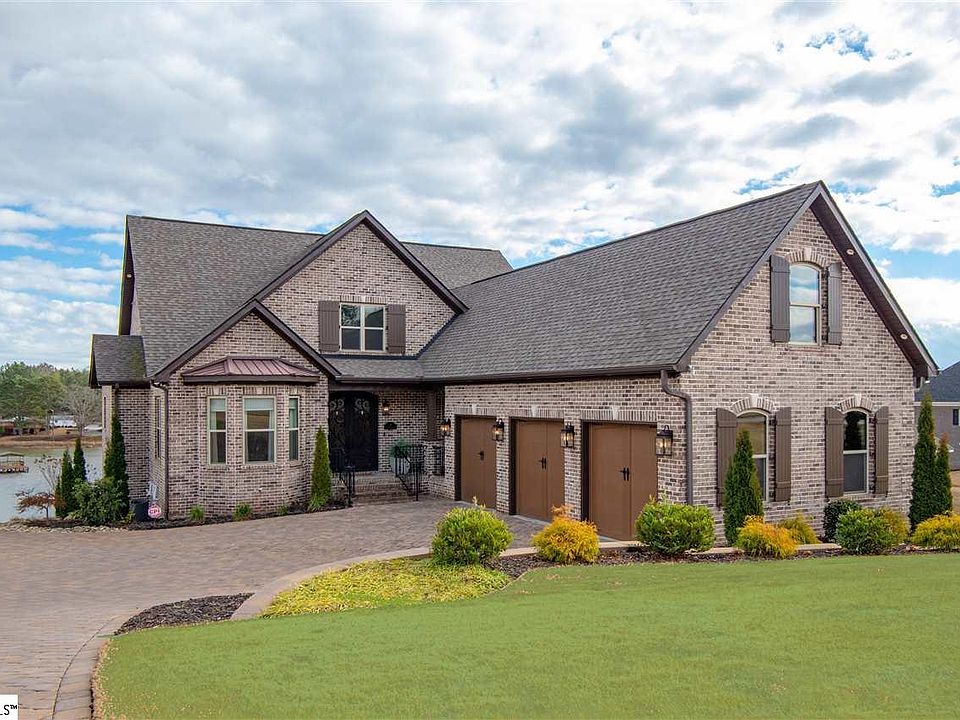 1st image of 17 Hidden Lake Ct