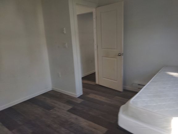 4th image of 9 W End Ave