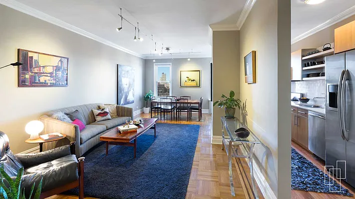 Sold by Garfield Realty  | media 16