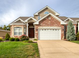137 Woodland Place Ct, Saint Charles, MO 63303