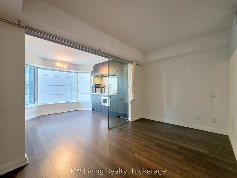 155 Yorkville Ave #905 — Photo 1