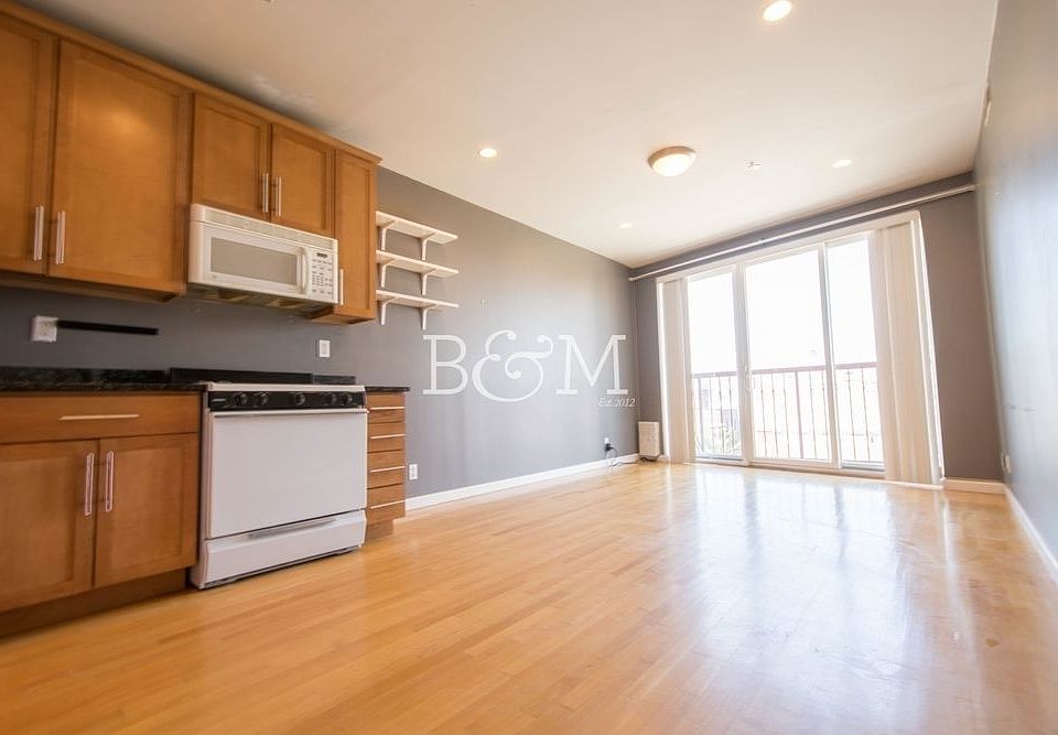 1st image of 62 Clermont Ave APT 301