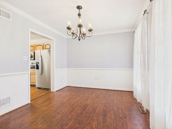 5th image of 3133 Park Rd
