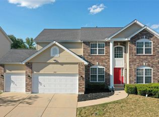 237 Magnolia Trace Dr, Ballwin, MO