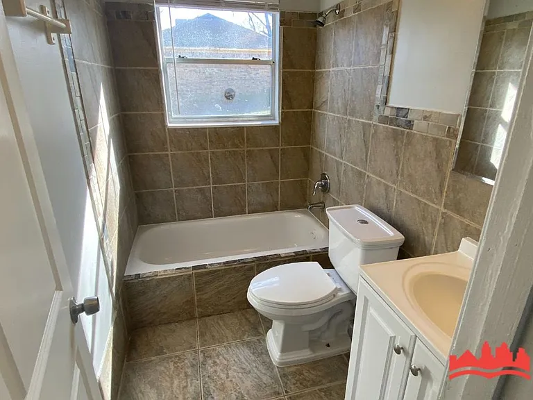 1271 Chickamauga Ave — Photo 7
