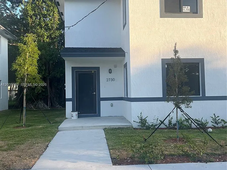 2730 NW 44th St #3 — Photo 2