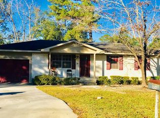 906 Cedar St, Waycross, GA 31501