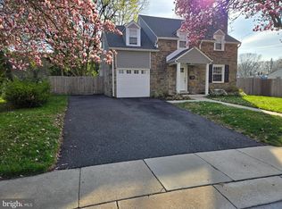 208 Parham Rd, Springfield, PA 19064
